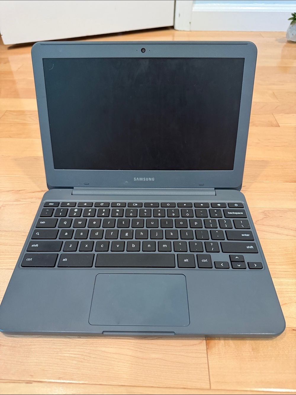 Samsung  Chromebook Laptop with Built-in Webcam and Charger